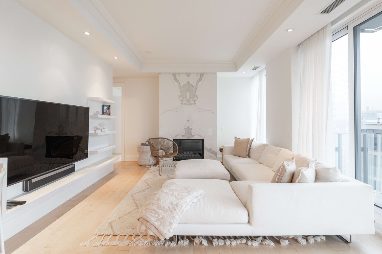 88 Davenport Rd Unit: 1002