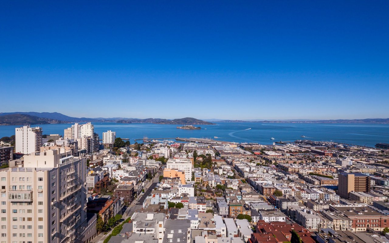 Panoramic Views at 1070 Green