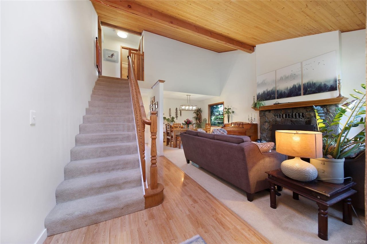 903 Graythorpe Pl
