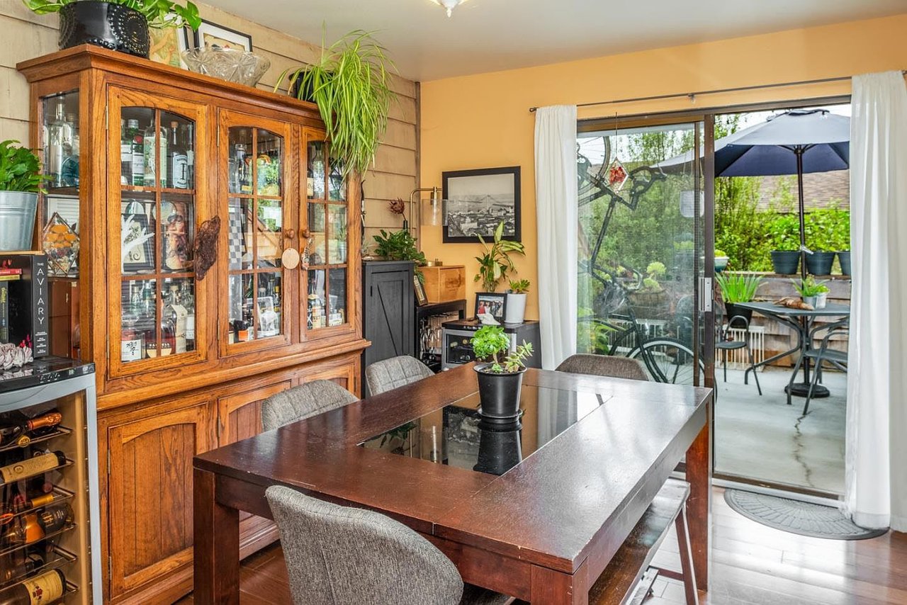 461 Dela Vina Ave APT 305