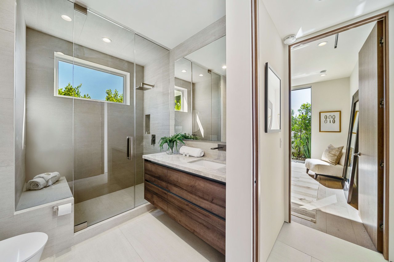The Apex HH | 7115 Macapa Drive