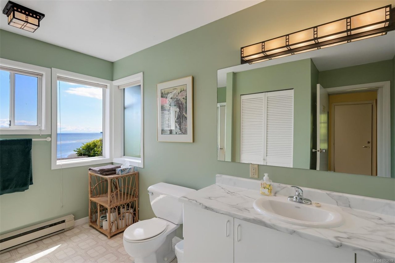 4955 Cordova Bay Rd