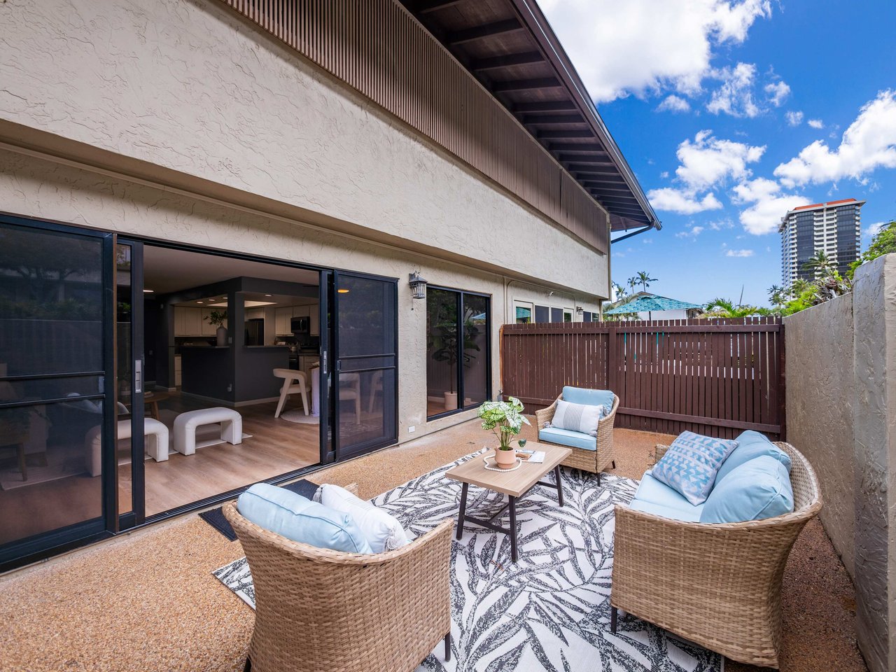 6204 Keokea Pl