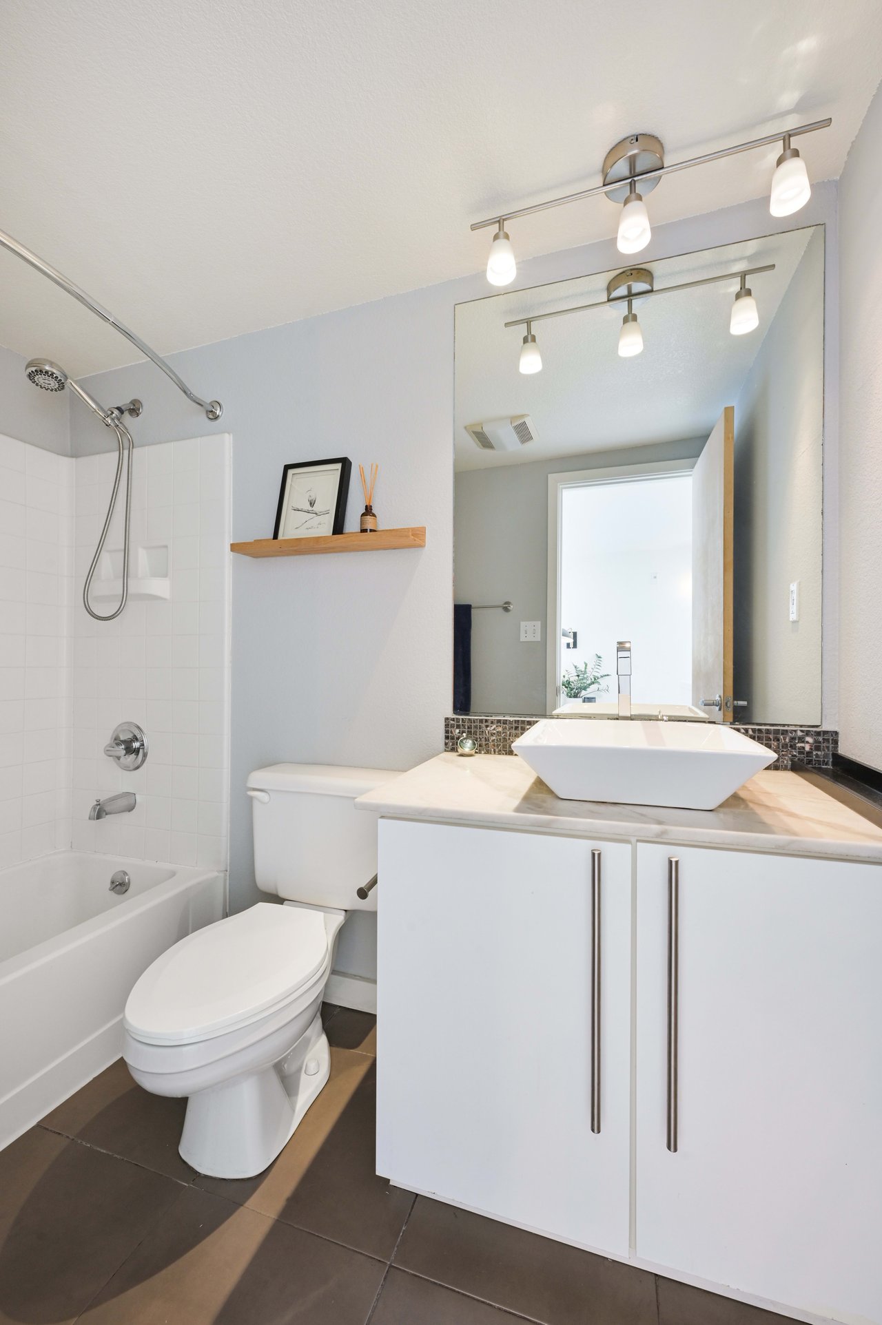 Stylish Loft Living on Coveted SOMA Street