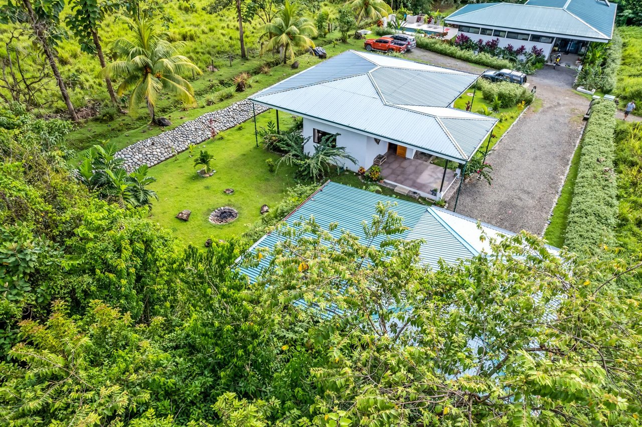 Bright & Peaceful 3-Bedroom Home With Separate Workshop/Office Space & Stunning Views Of The Lush Mountains In Easy-Access Location In Ojochal Costa Rica