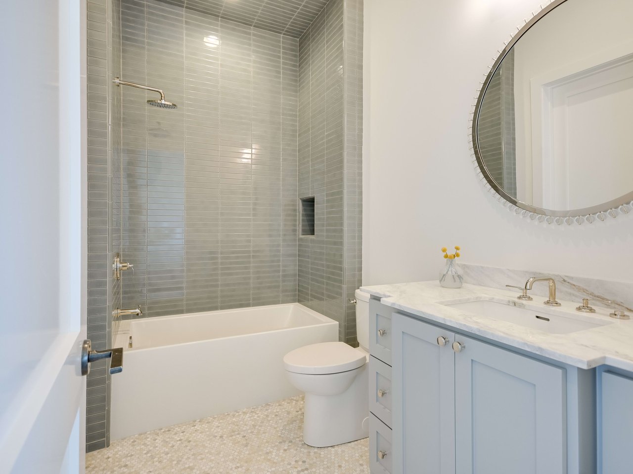Alluring Amarra Masterpiece