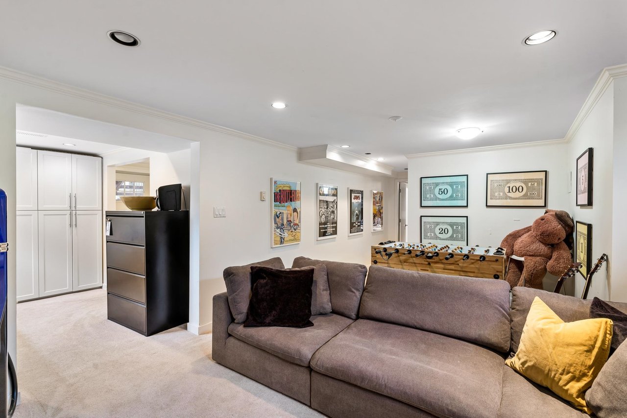 1720 Grover Ave