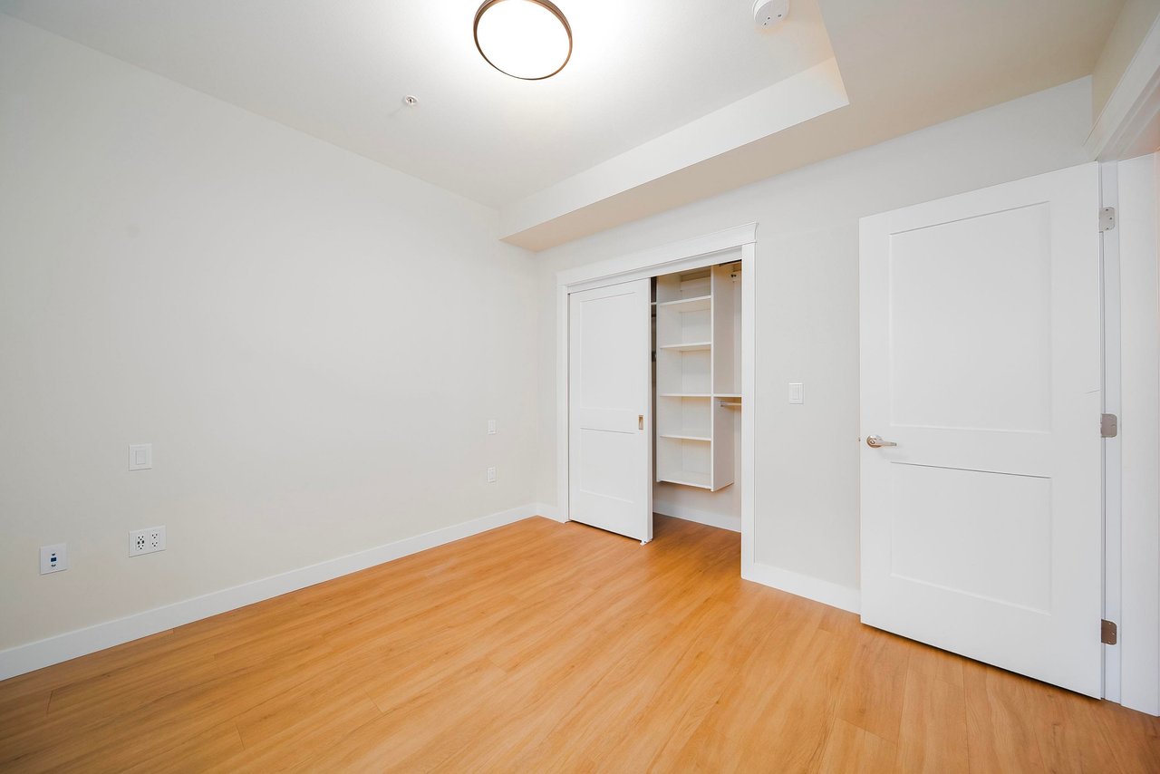 410-11077 Ravine Rd