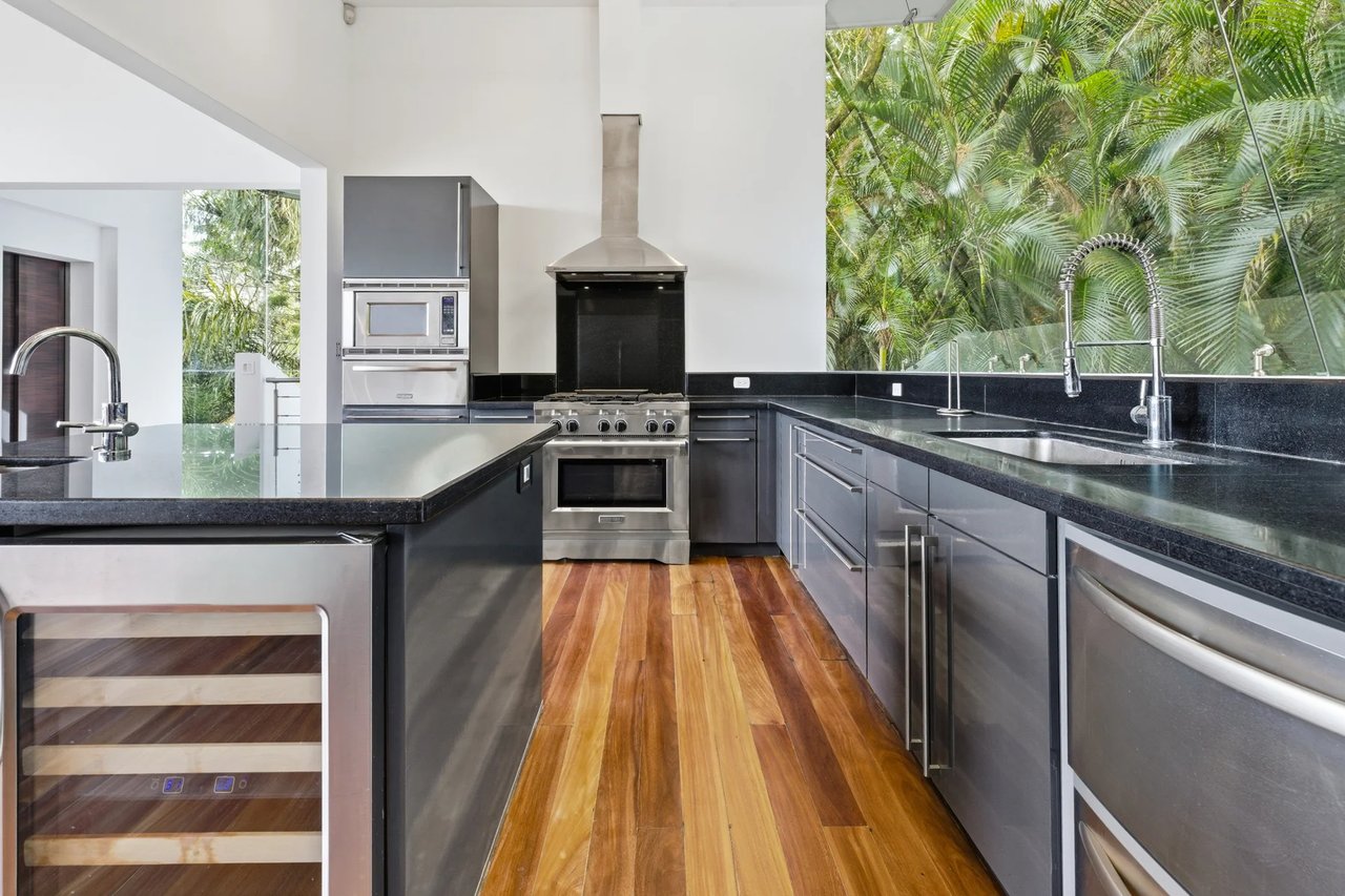 Panoramic Valley Views Retreat, Santa Ana, San Jose