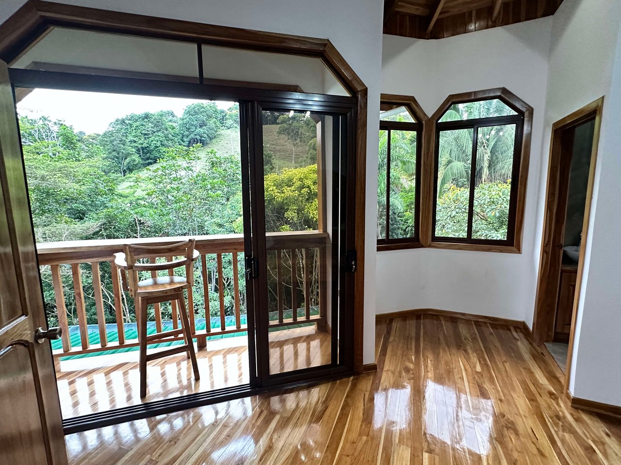 Discover the Charm of an Exotic Home in Las Tumbas, Costa Rica