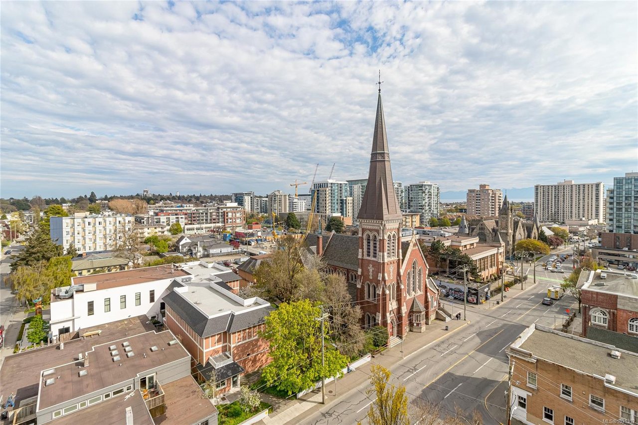 1109-1630 Quadra St, Victoria
