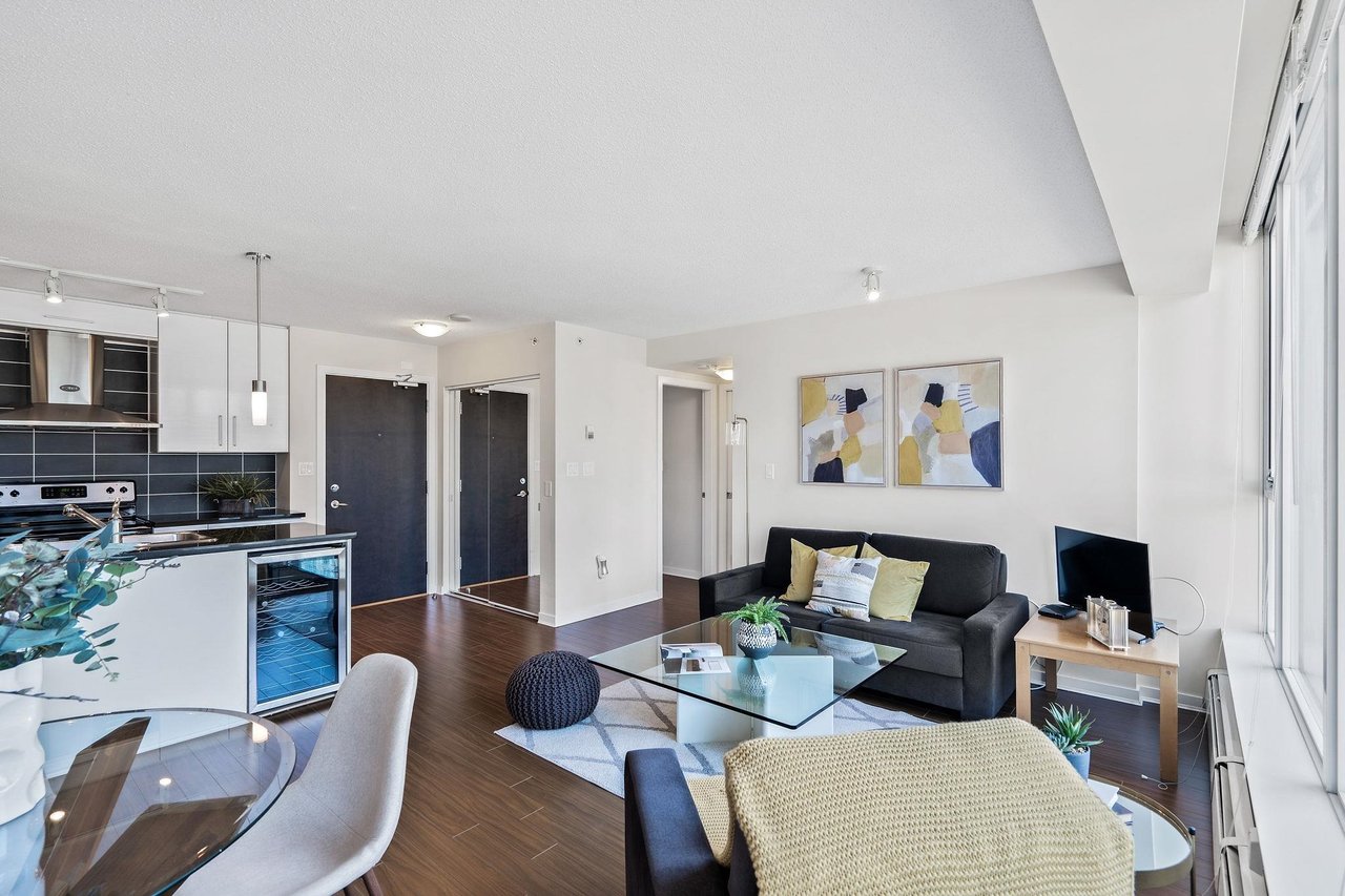 702-633 Abbott Street, Vancouver