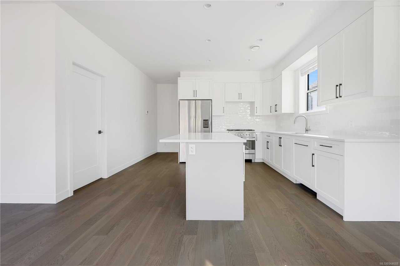 7046 Central Saanich Rd, Central Saanich