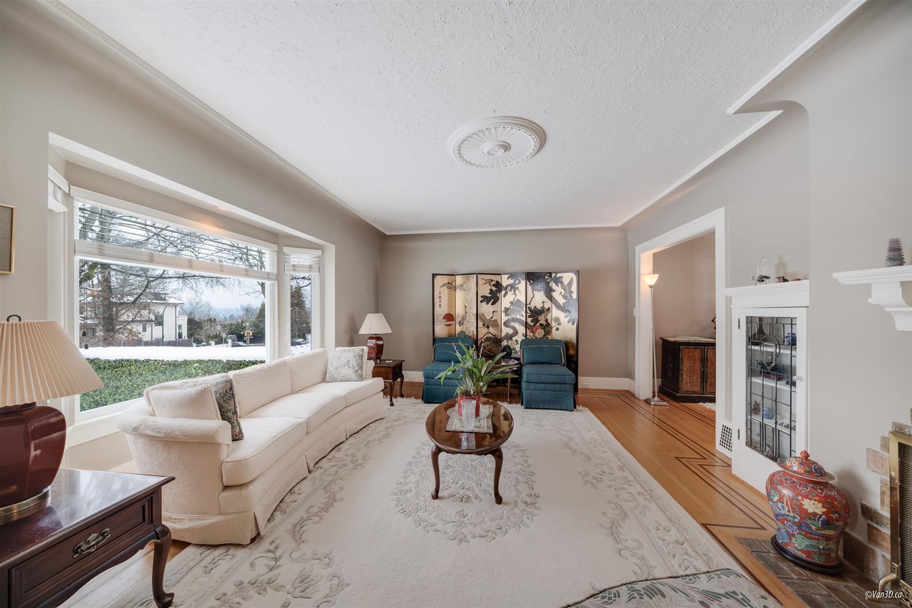 3650 W King Edward Ave