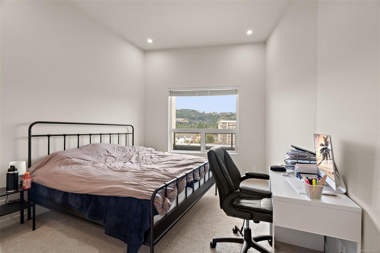 606-947 WhirlaWy Cres