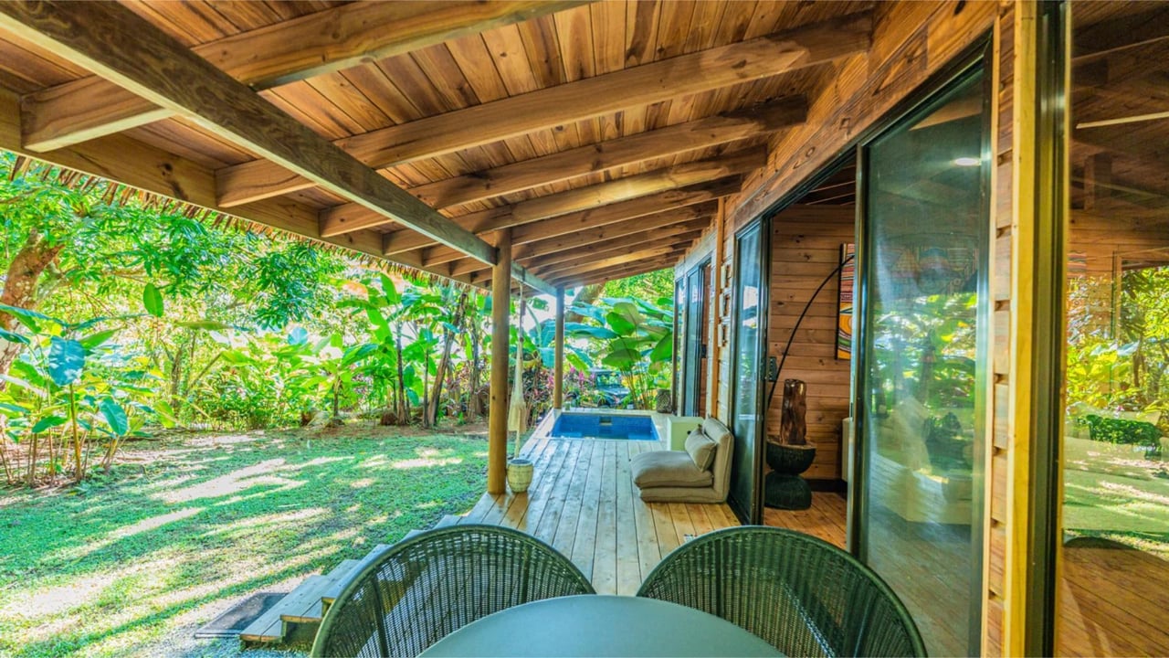 Solar Powered Coastal Luxury Estate, Dominical, Puntarenas