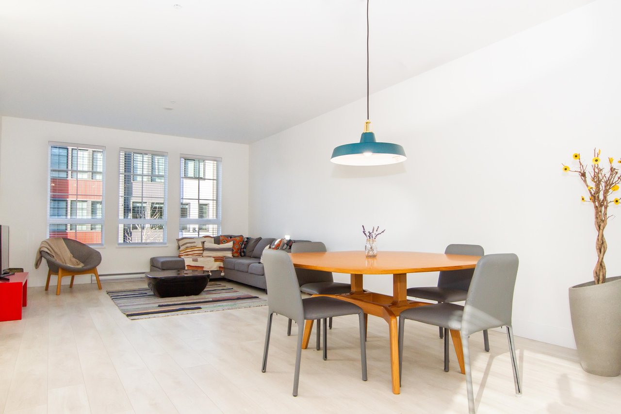 1351 Peakside Pl