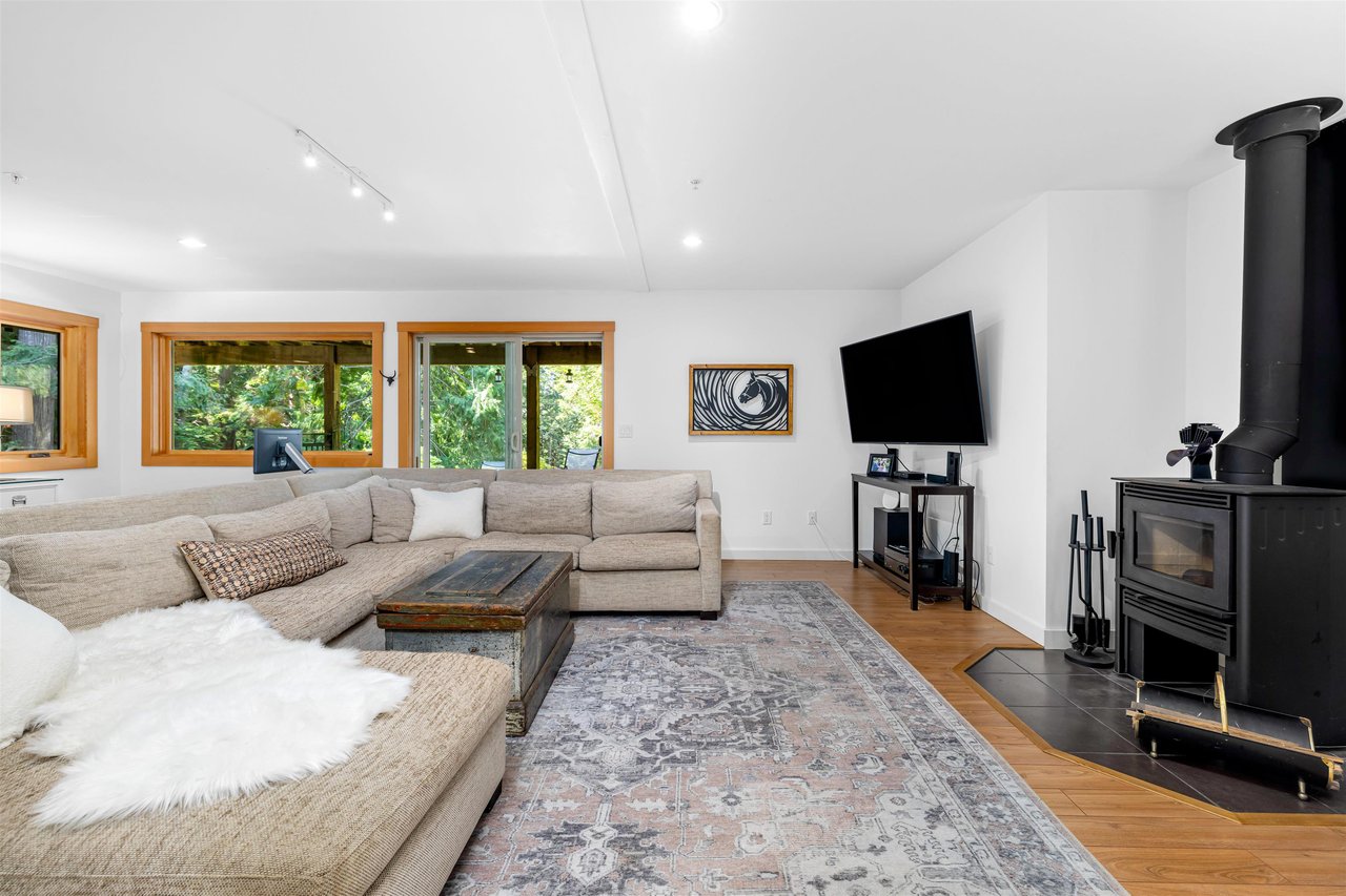 946 Spyglass Rd