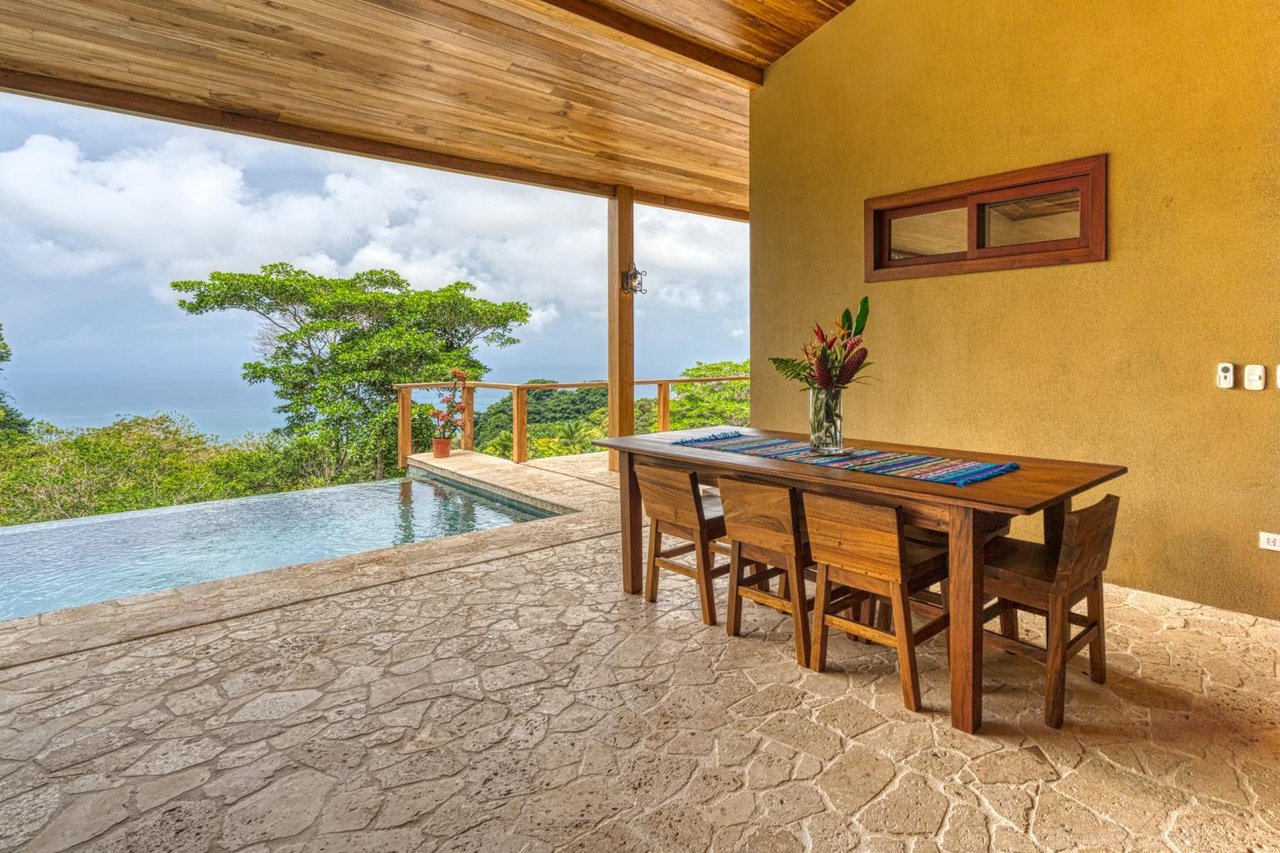 New 4 Bedroom Ocean View in Escalares