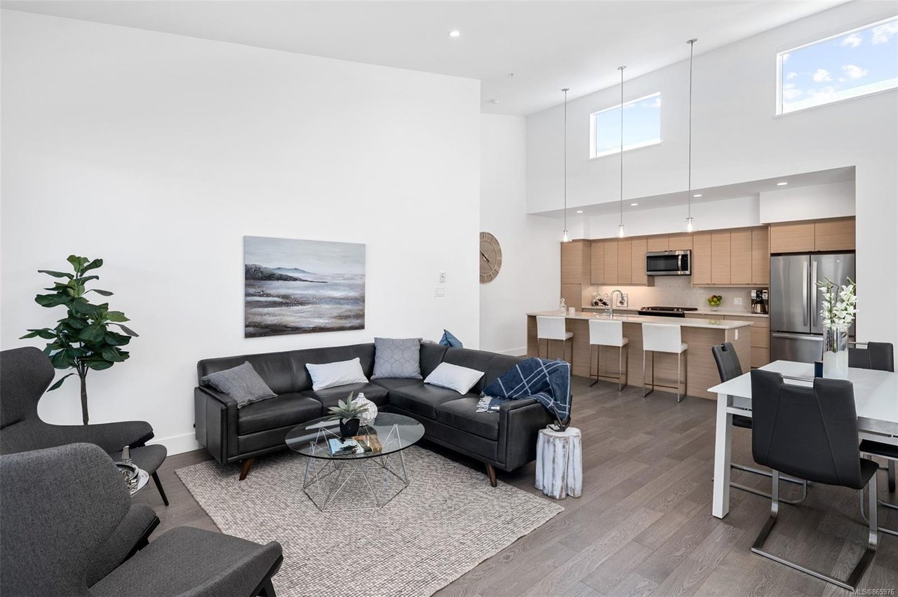 405-10660 McDonald Park Rd, North Saanich
