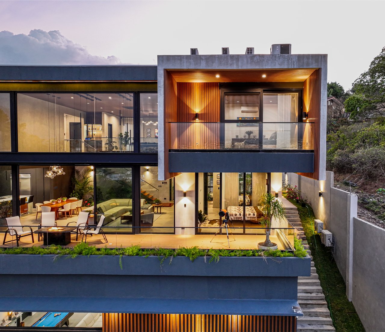 Panoramic City View Estate Home, Escazu, San Jose