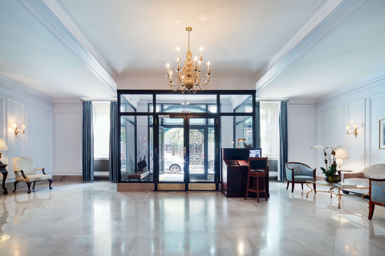 930 Park Avenue