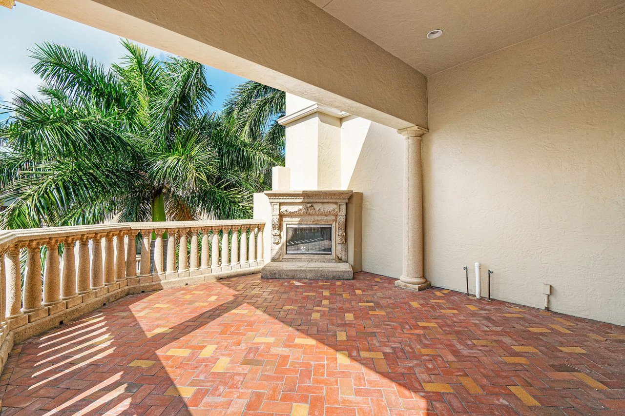 5610 N Ocean Blvd