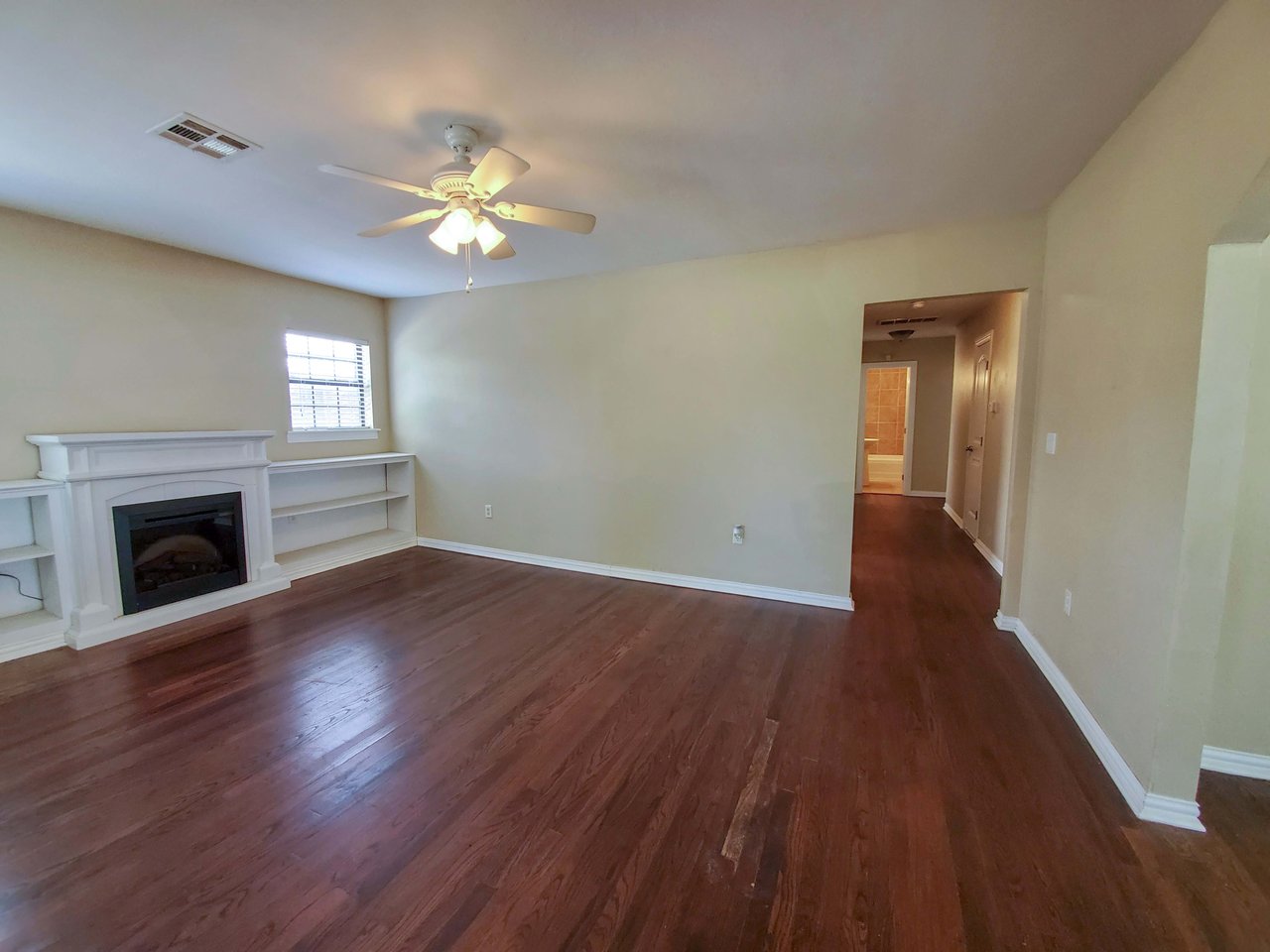 1620 N Market 