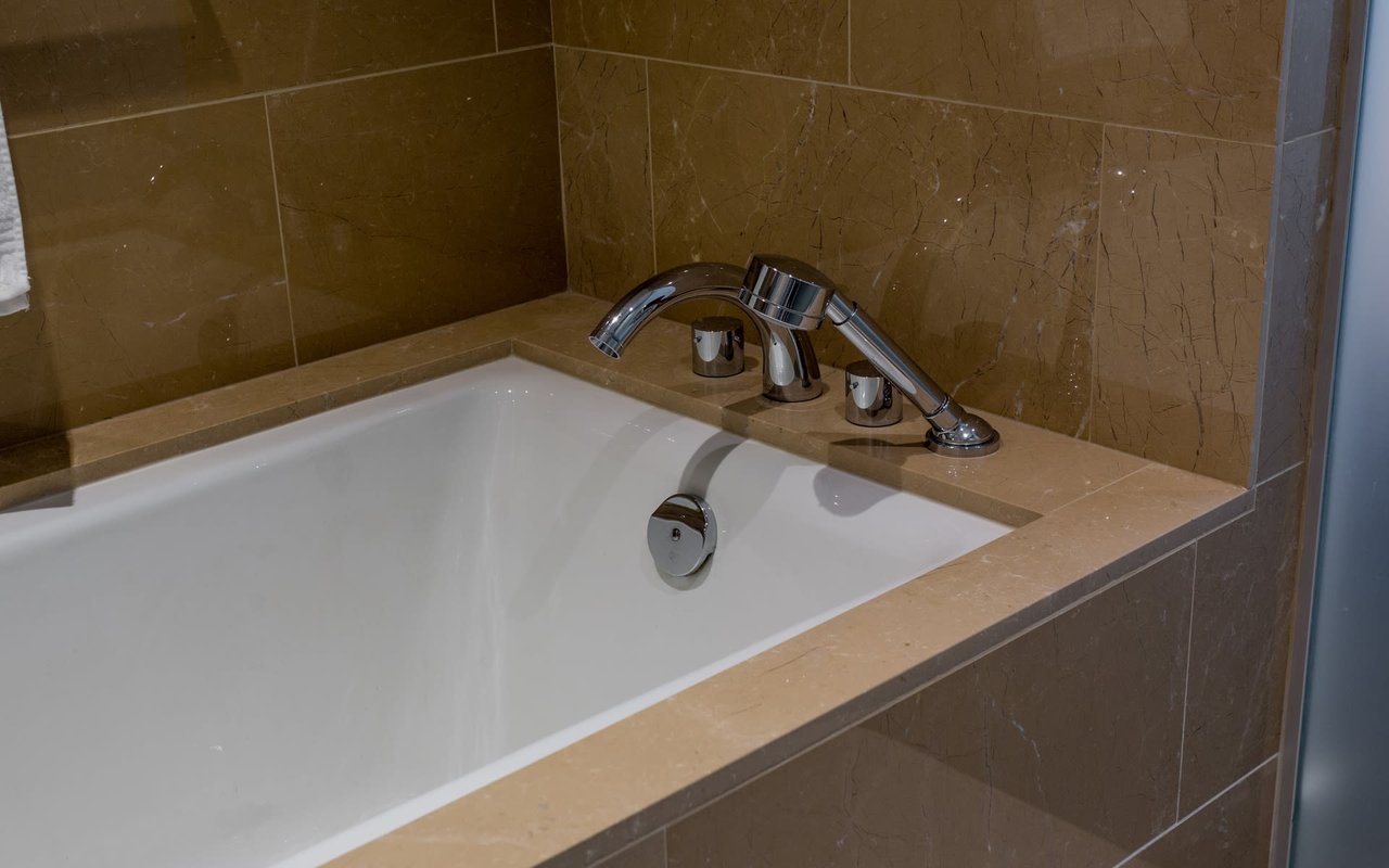 1111 Alberni St, #3403