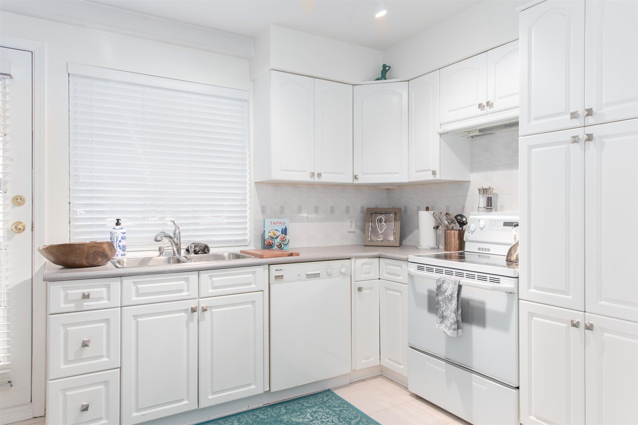 202-788 W 8th Ave