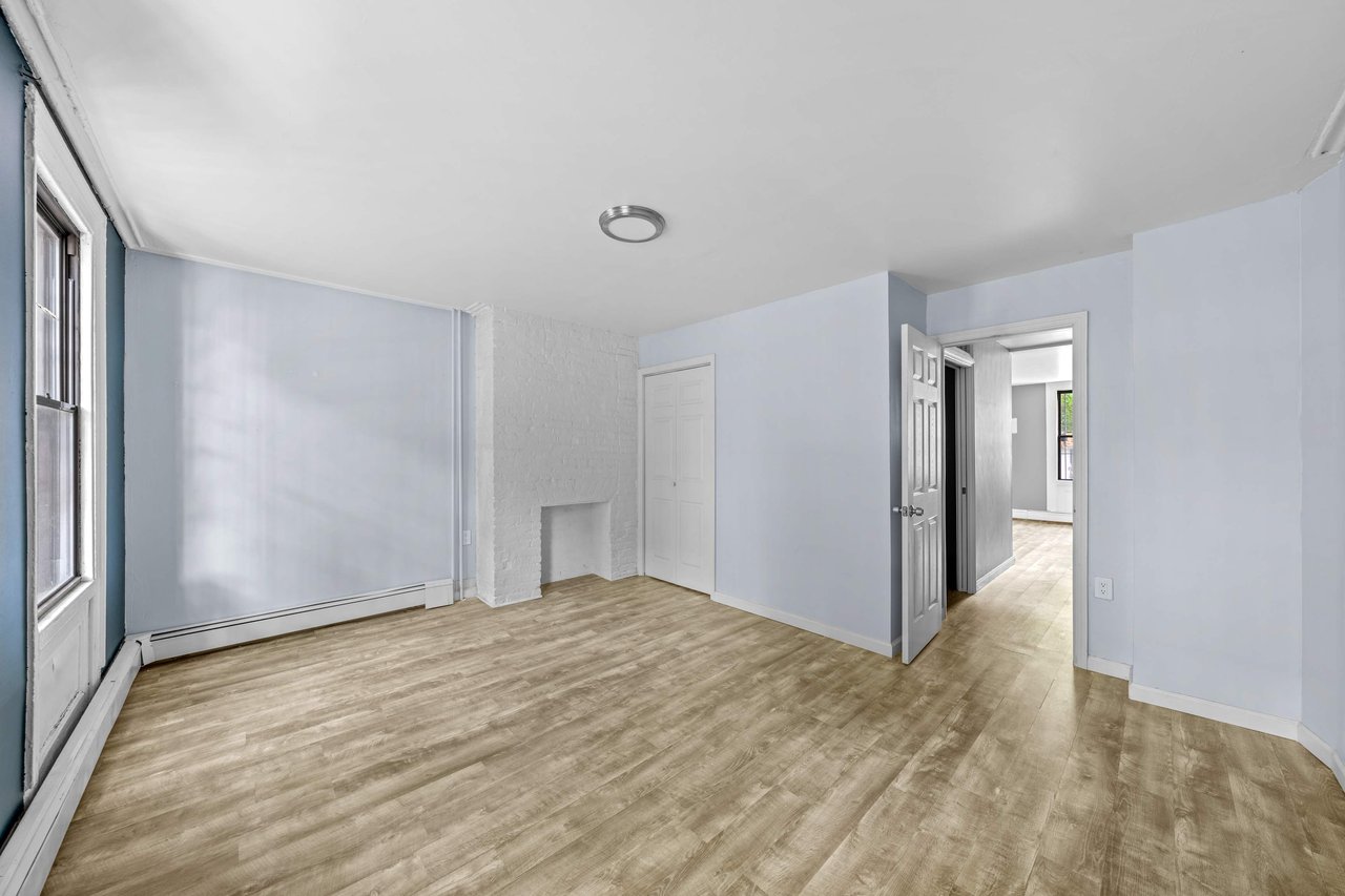 101 Eagle St