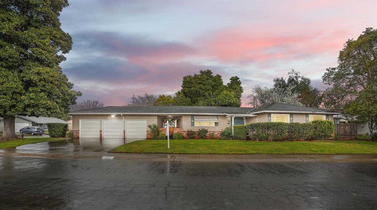 10216 Octavia Way