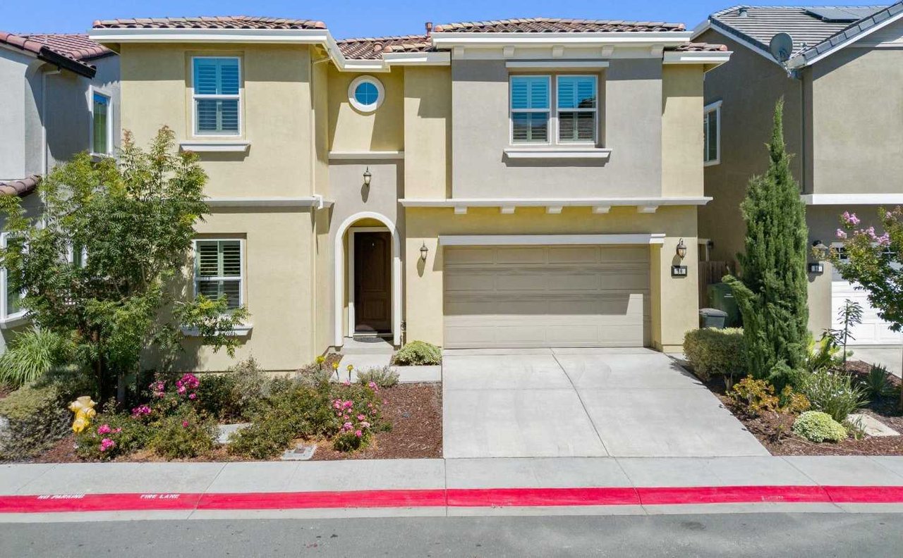 80 Calypso Ln
