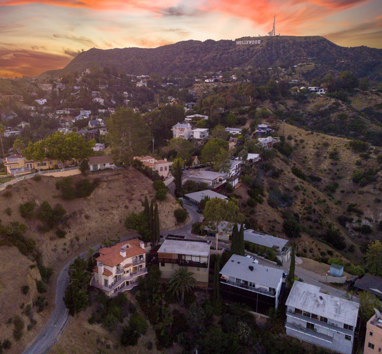 2796 Hollyridge