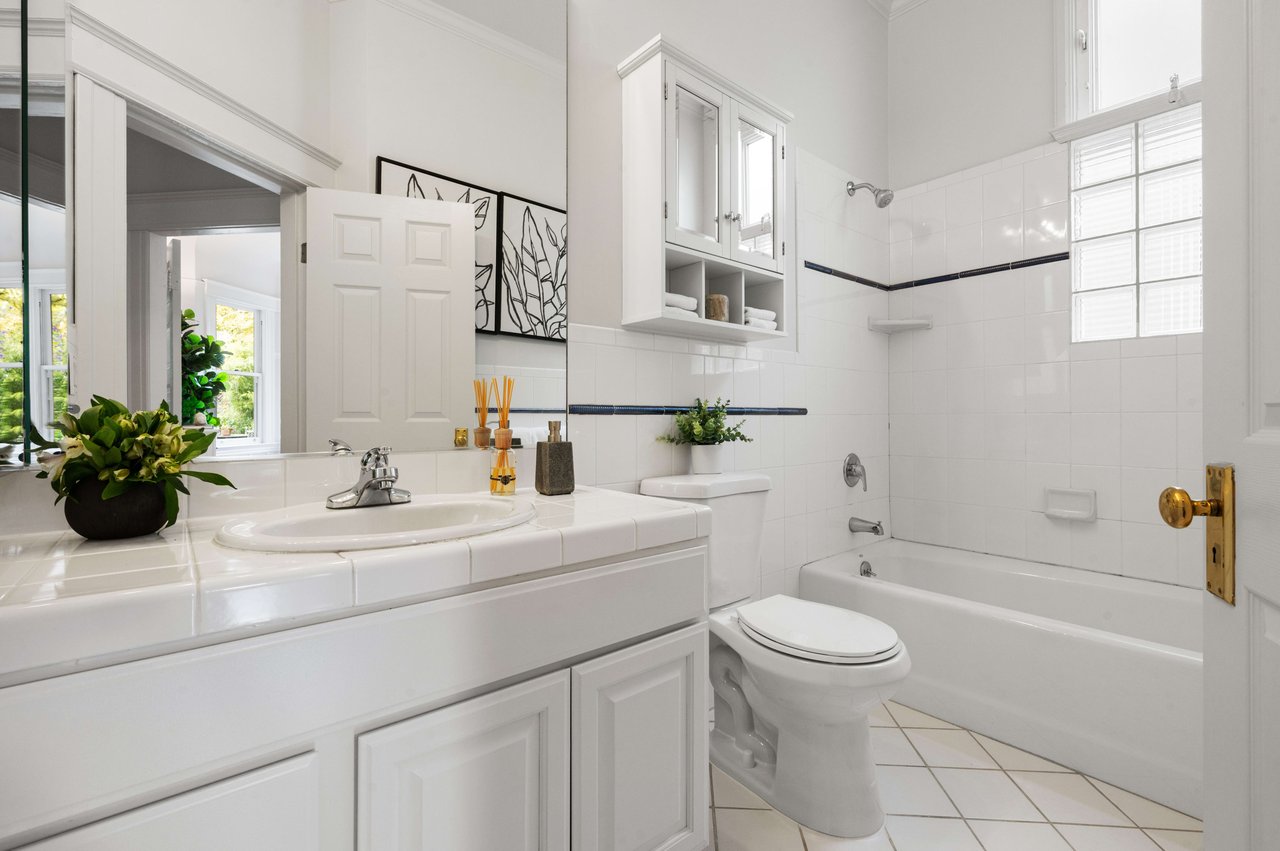 Luxe Living on 24th Street