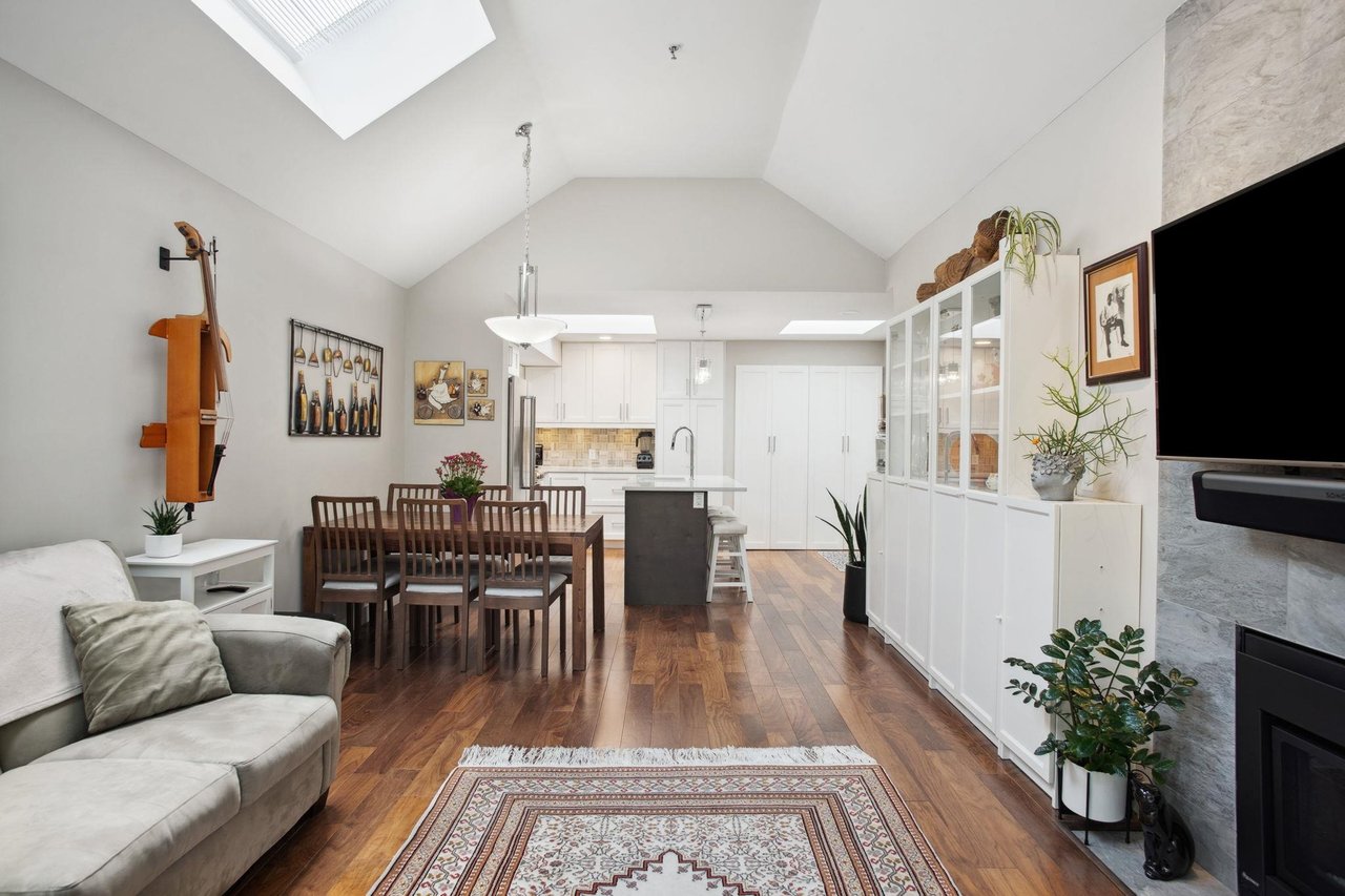 401-3720 W 8th Avenue, Vancouver