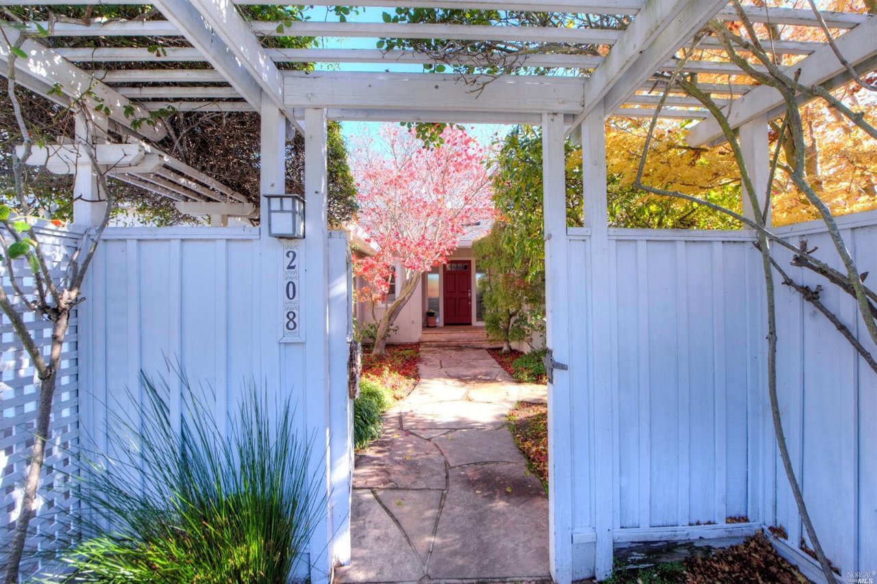 Charming Waterfront Property with Private Boat Dock- Represented Seller