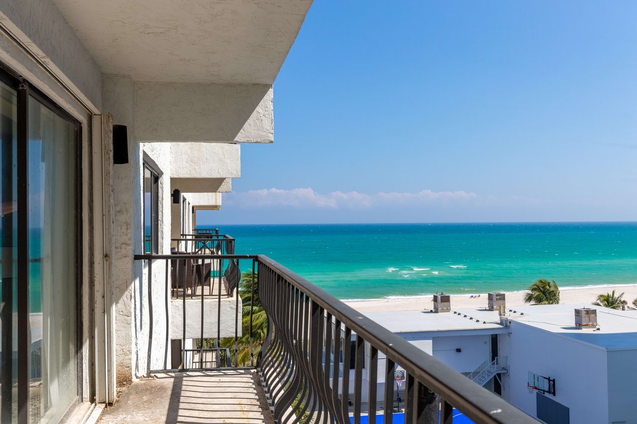 5415 Collins Ave  Unit 704 Miami Beach