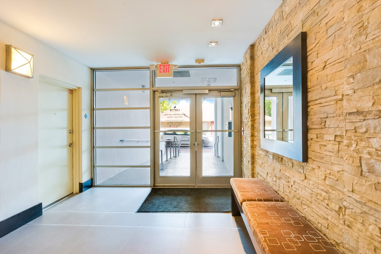 3339 Virginia Street Unit: PH-28