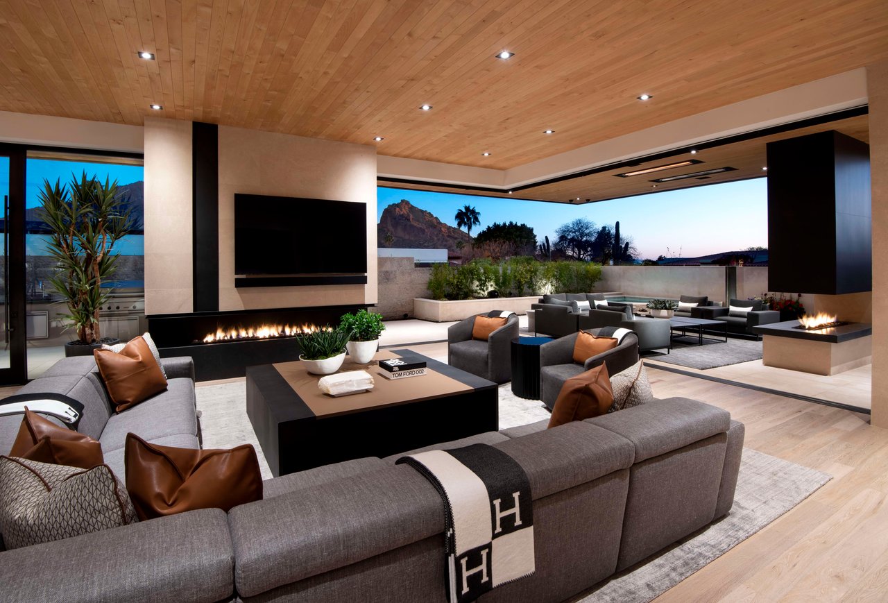 Modern living room with indoor-outdoor living