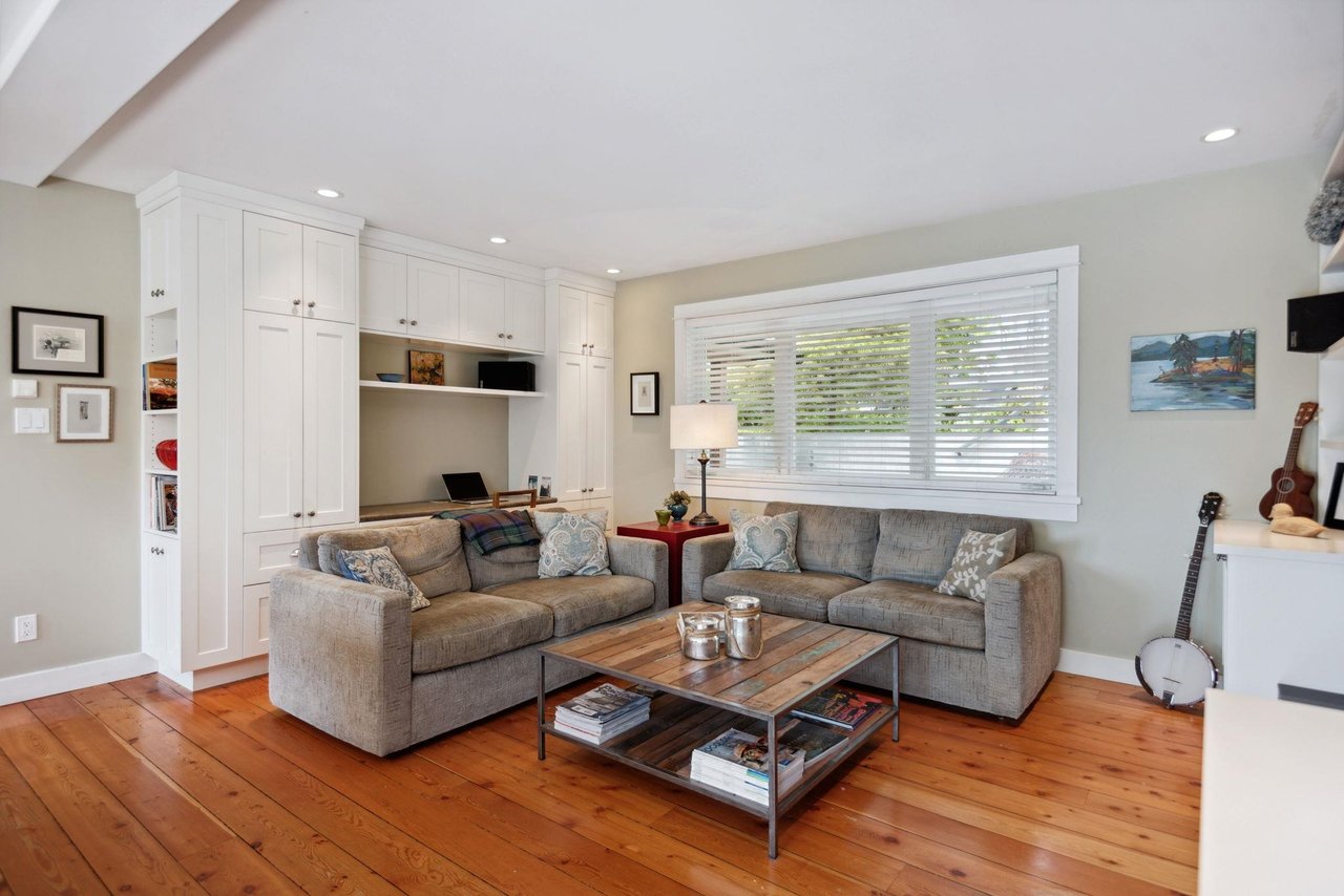 1253 Bracknell Cres