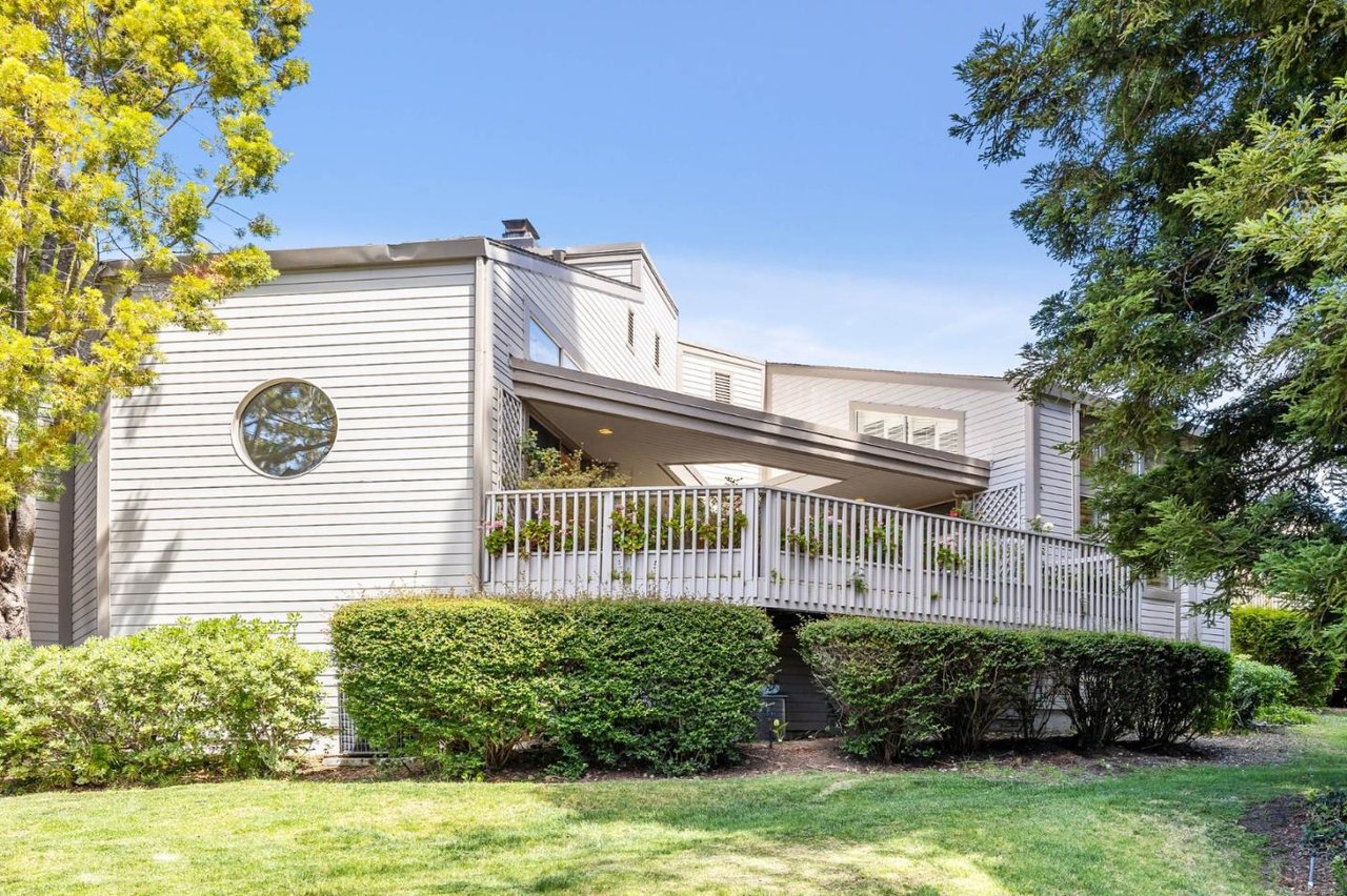 16 Alverno Crt