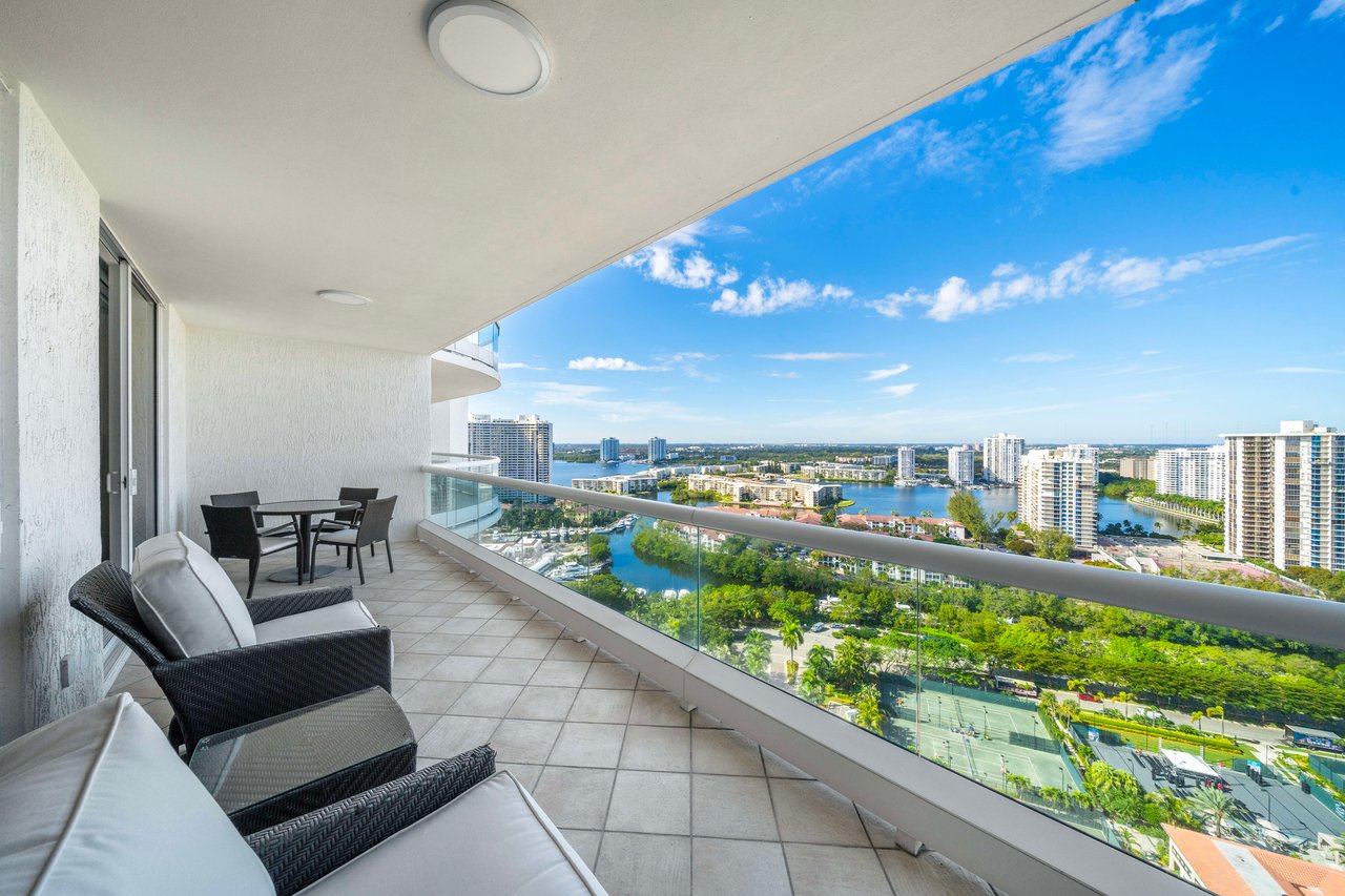 6000 Island Blvd # 2406