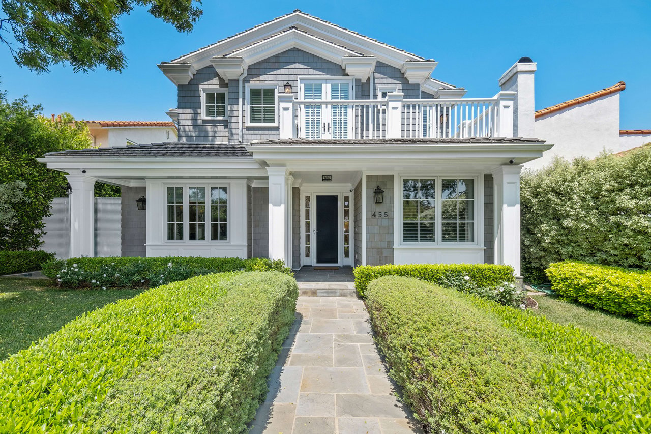 Just Listed-Magnificent Hamptons Style Traditional Residence