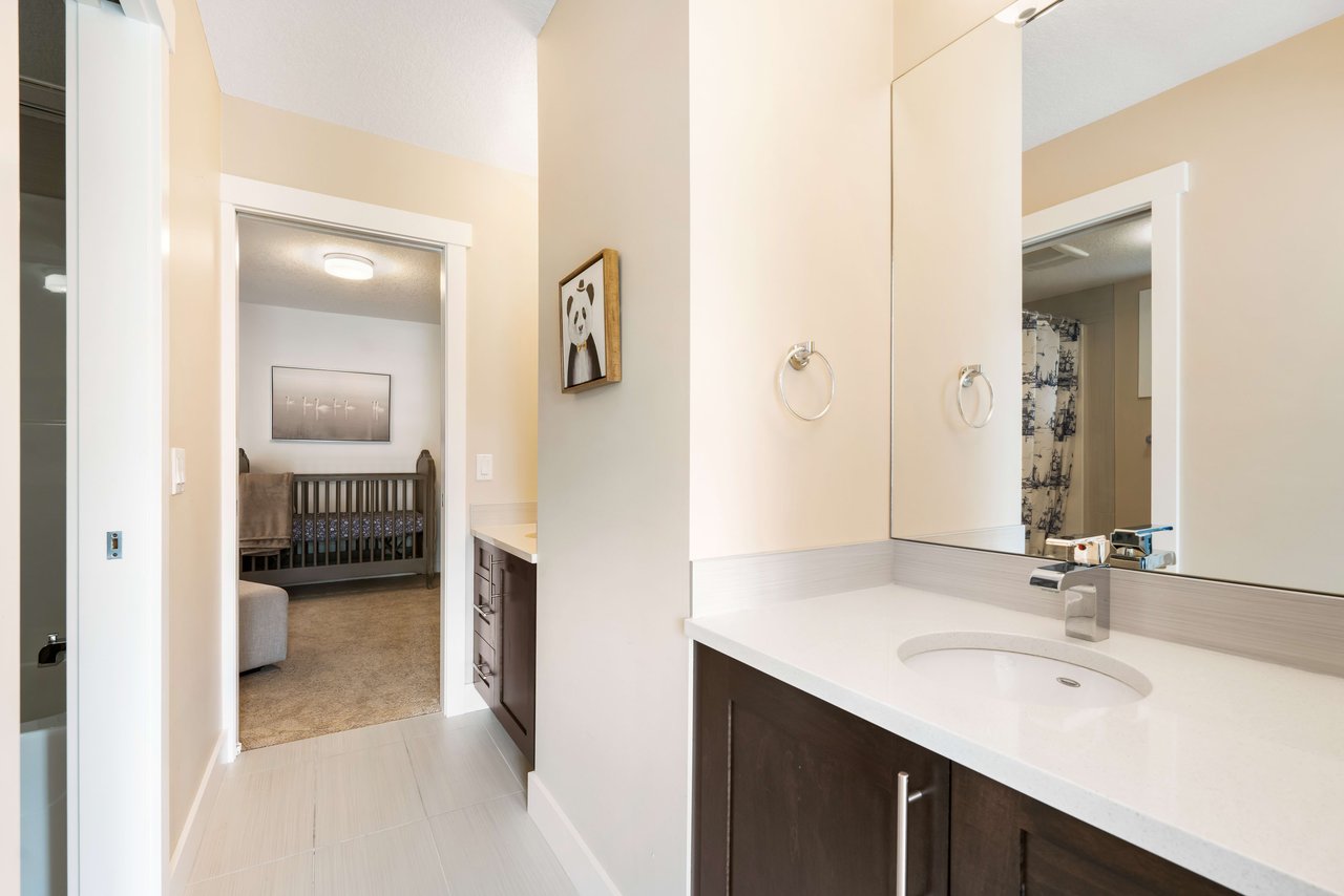2020 27 Avenue SW Unit: 1