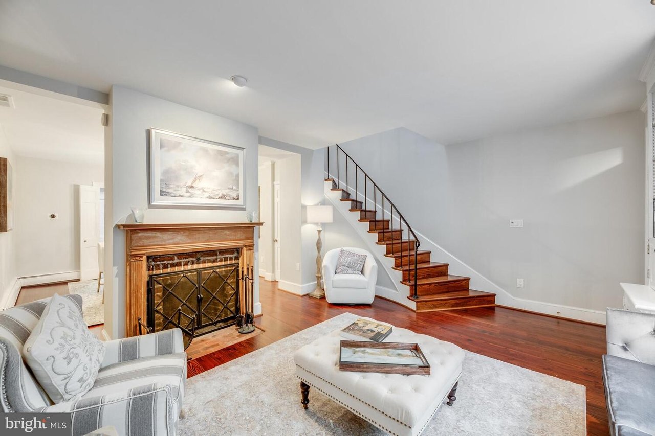 1656 32nd St NW