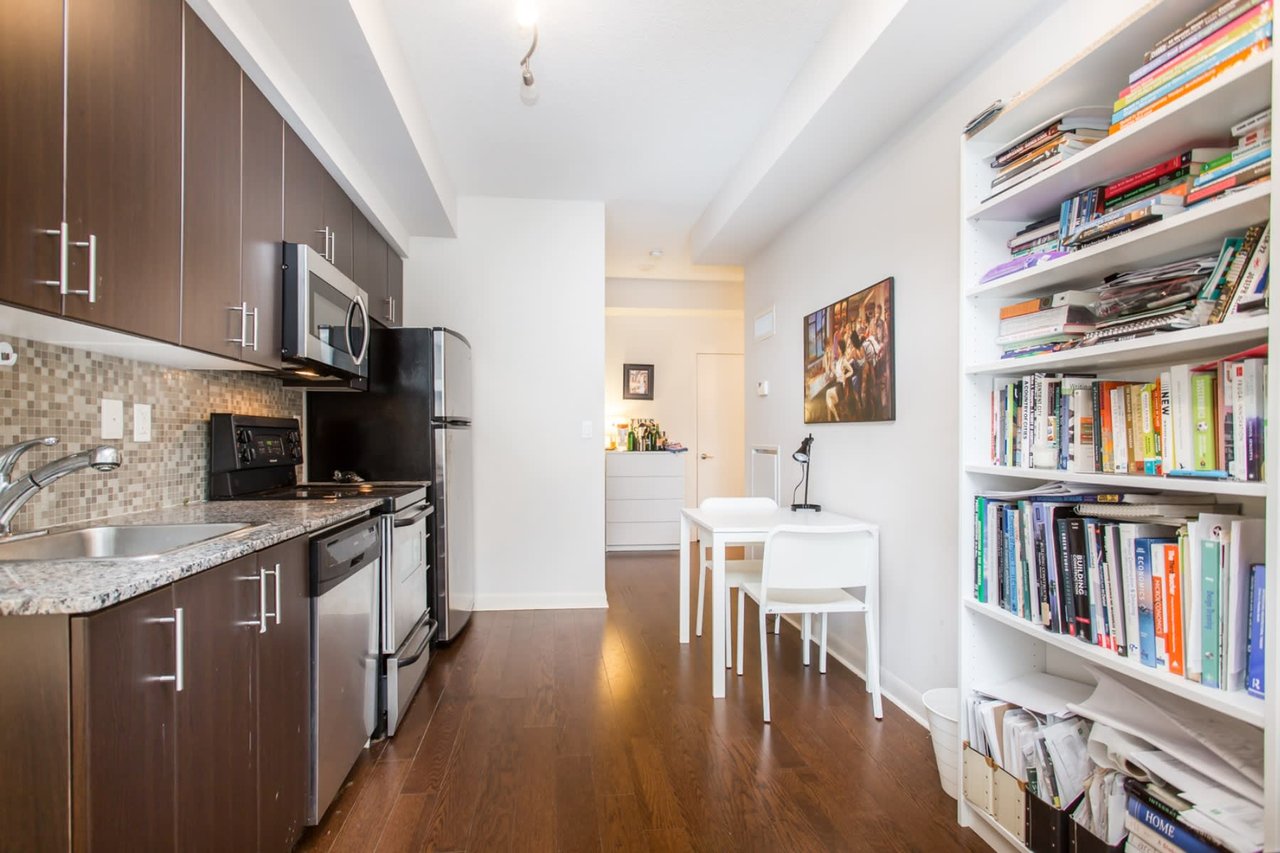 15 Bruyeres Mews