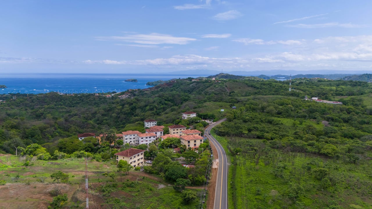 Condo Hermosa C3 | Mountain and Near the Coast Condominium For Sale in Playas del Coco