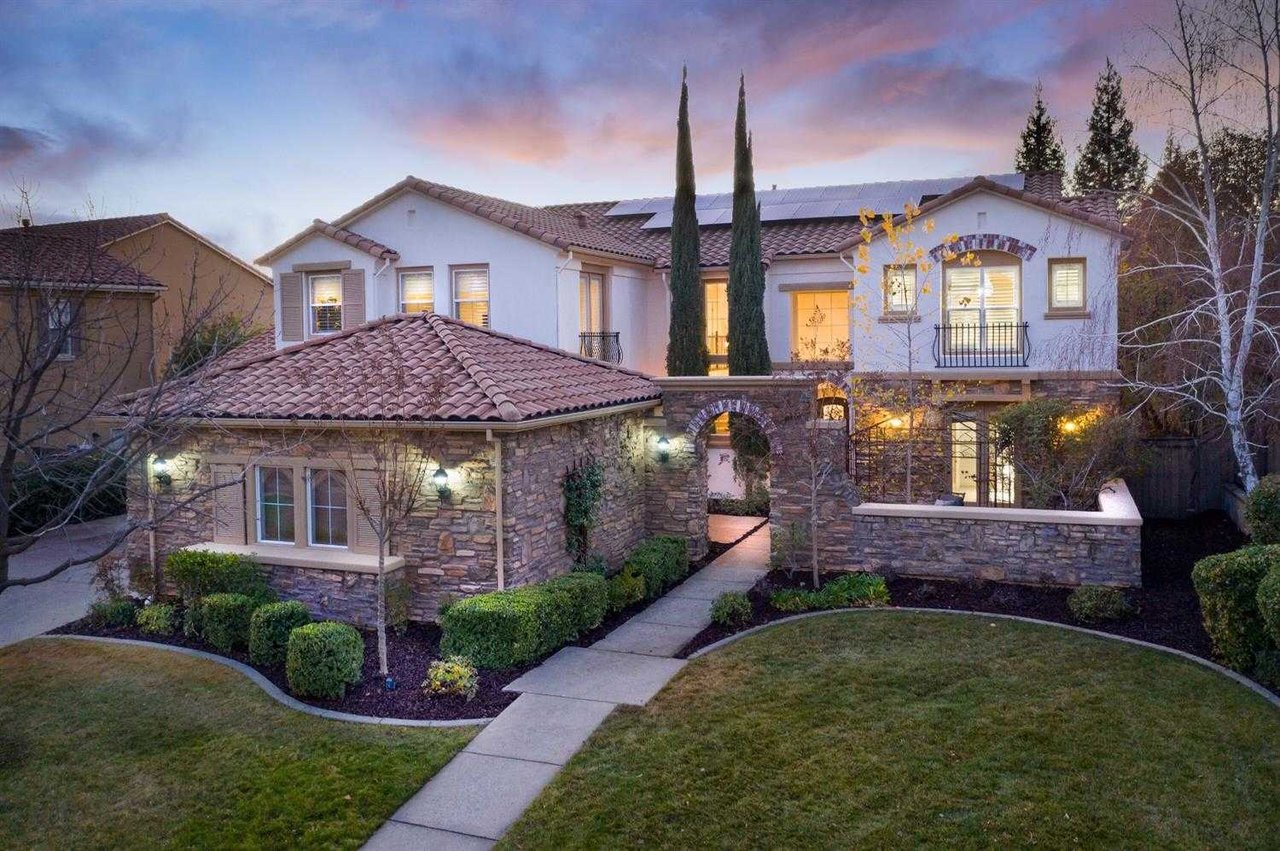 2138 Frascati Dr