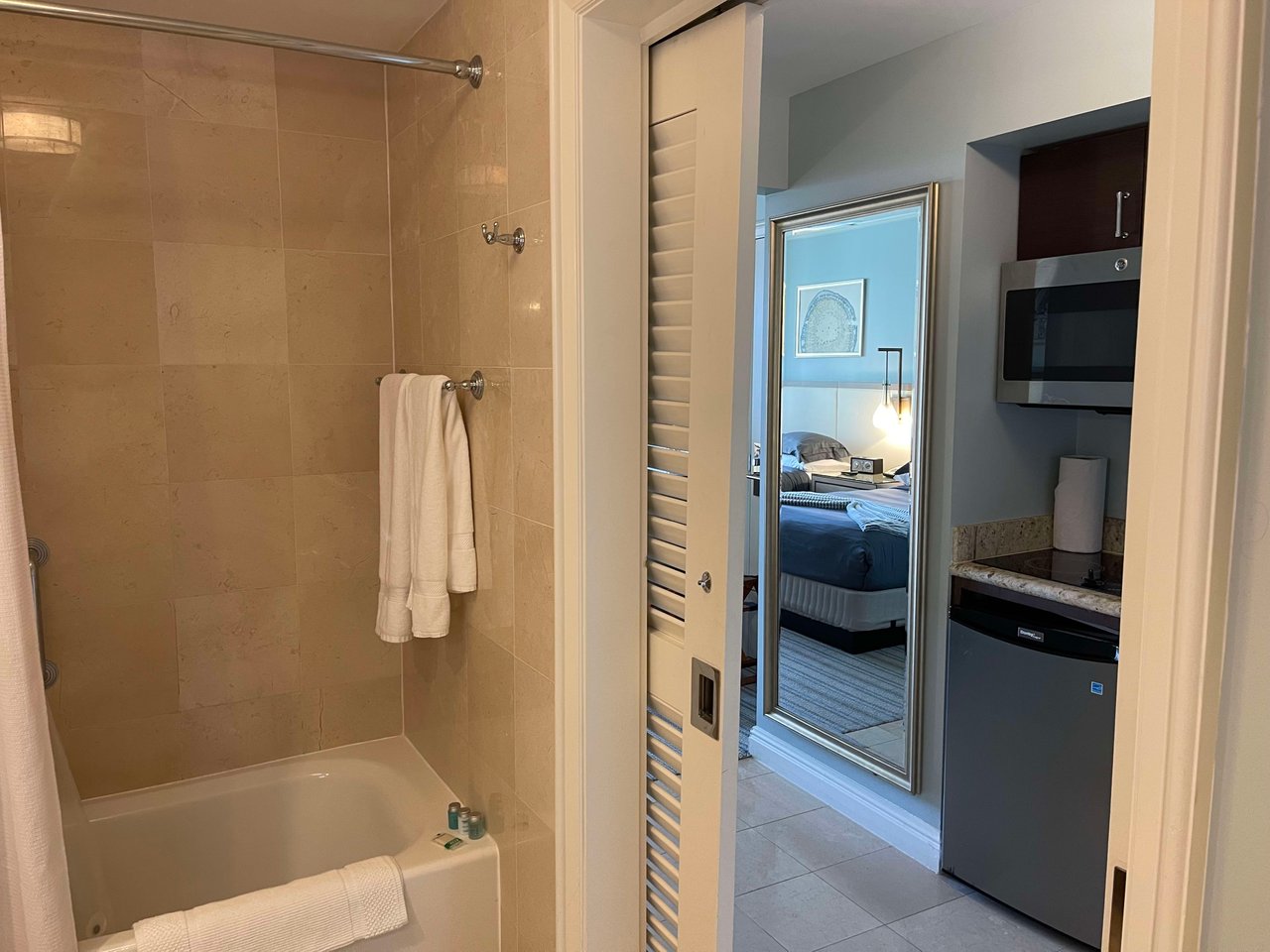 455 Grand Bay Dr #470